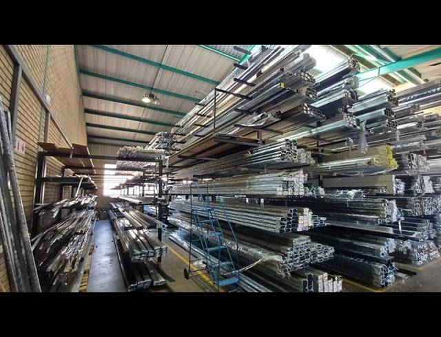 INDUSTRIAL PROPERTY TO RENT IN HENNOPSPARK